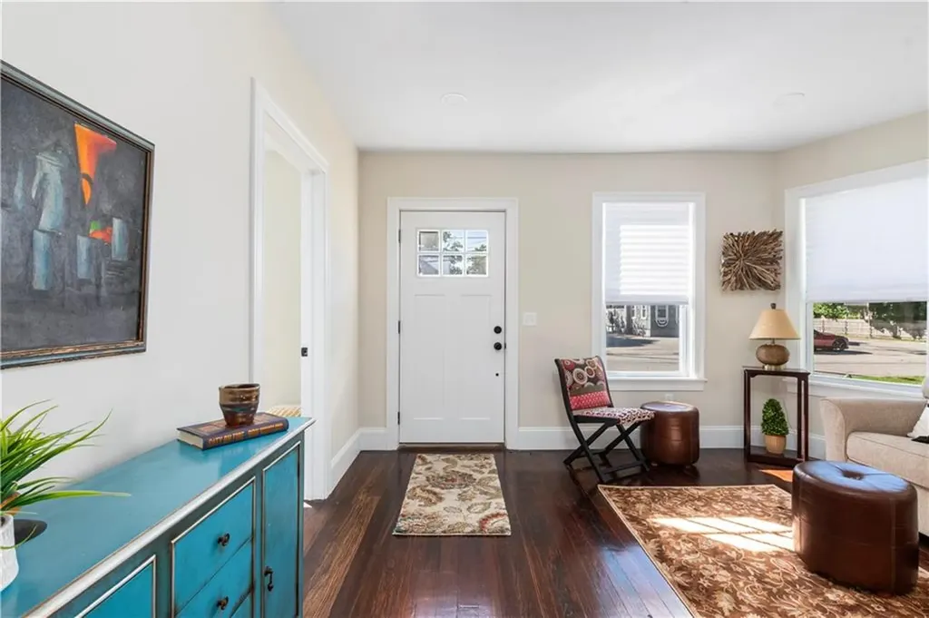 165 Washington Street Warwick RI 02888