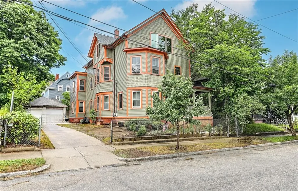 133 Lexington Avenue Providence RI 02907