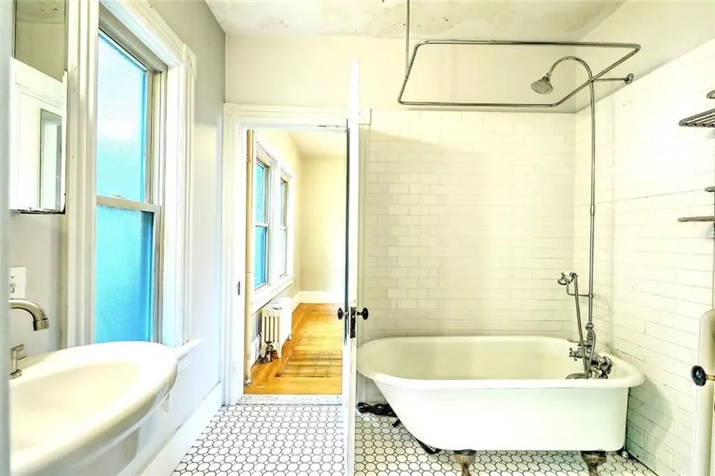 133 Lexington Avenue Providence RI 02907