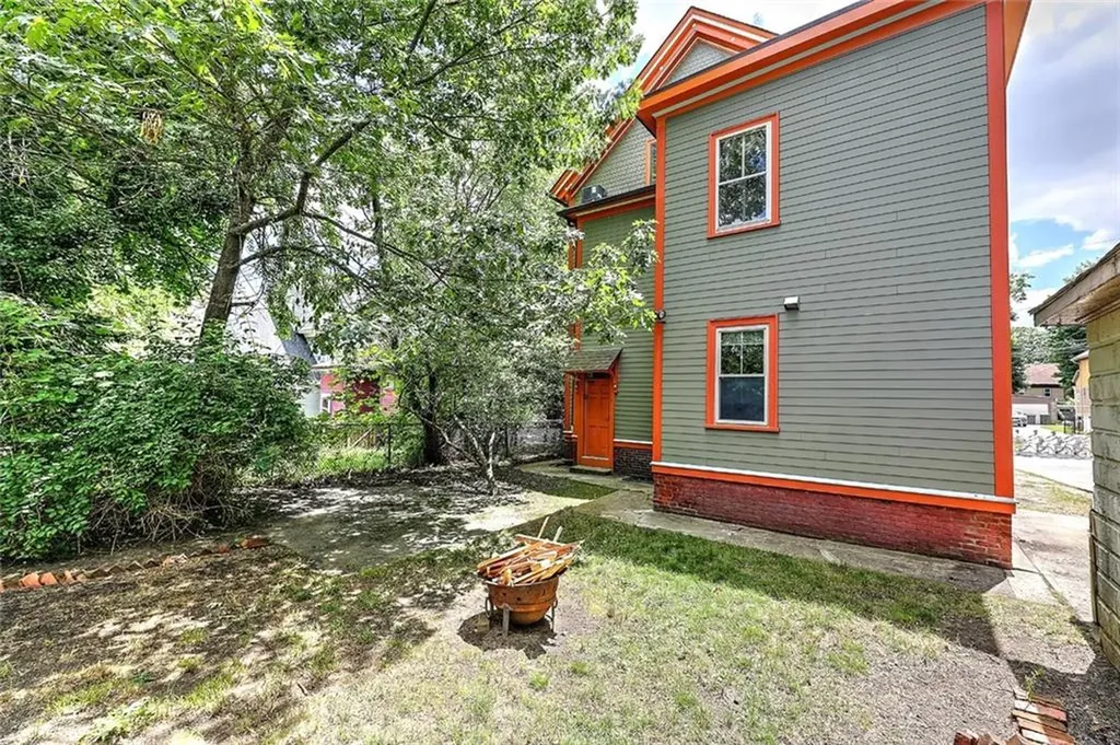 133 Lexington Avenue Providence RI 02907
