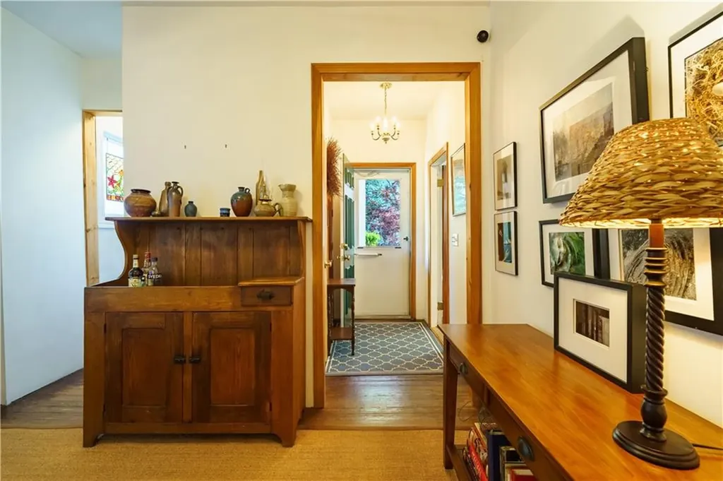 20 Glendale Avenue Providence RI 02906