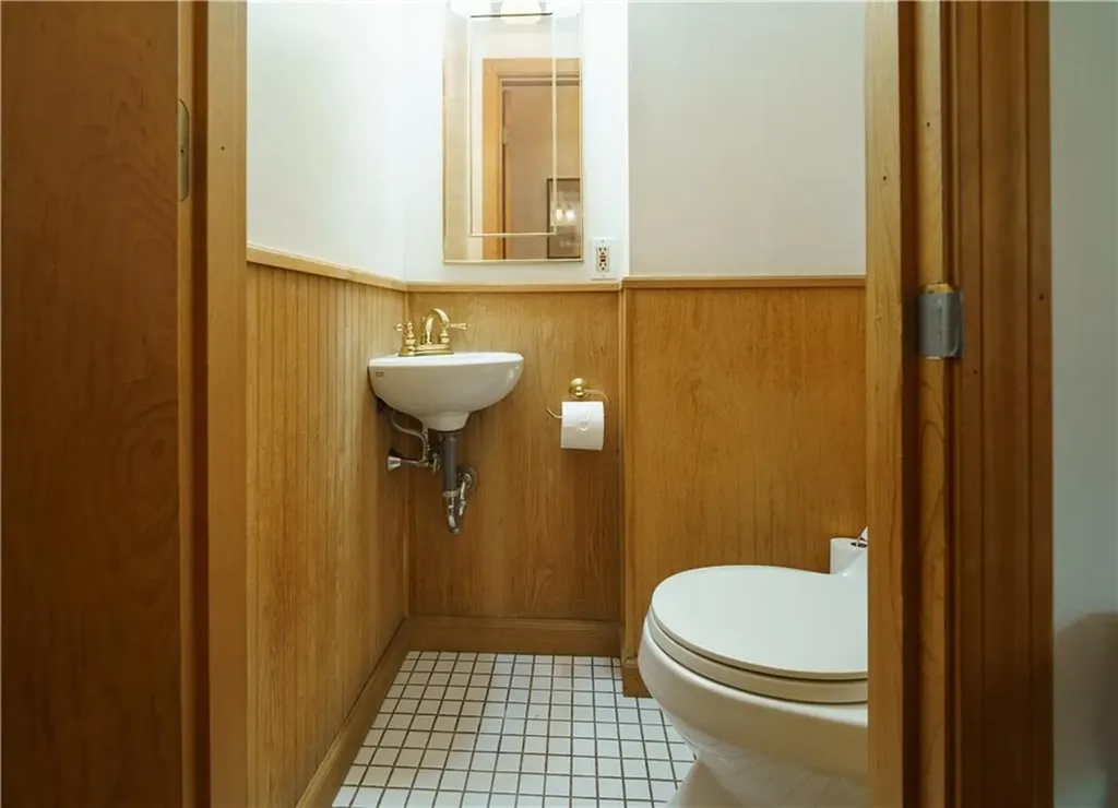 20 Glendale Avenue Providence RI 02906