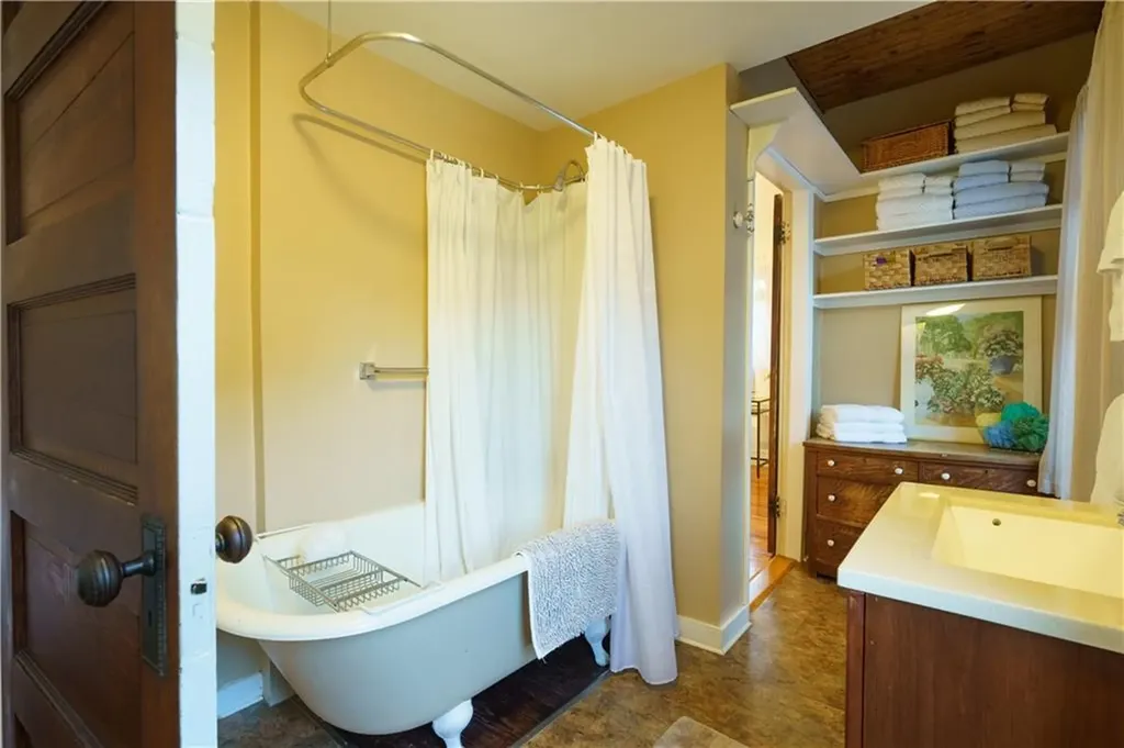 20 Glendale Avenue Providence RI 02906