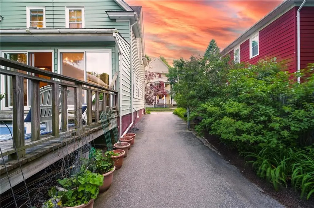 20 Glendale Avenue Providence RI 02906