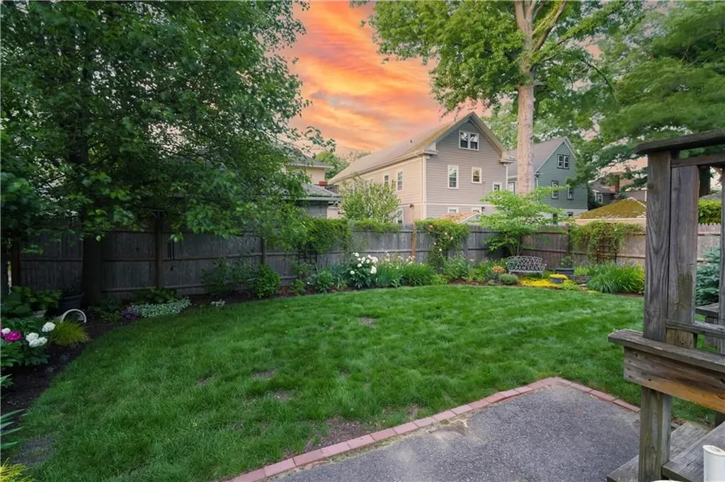 20 Glendale Avenue Providence RI 02906