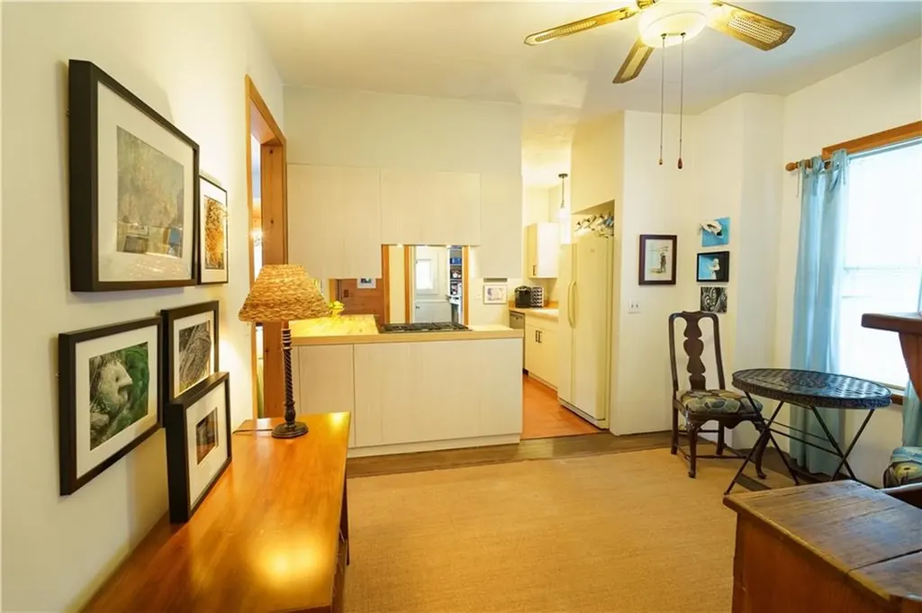 20 Glendale Avenue Providence RI 02906