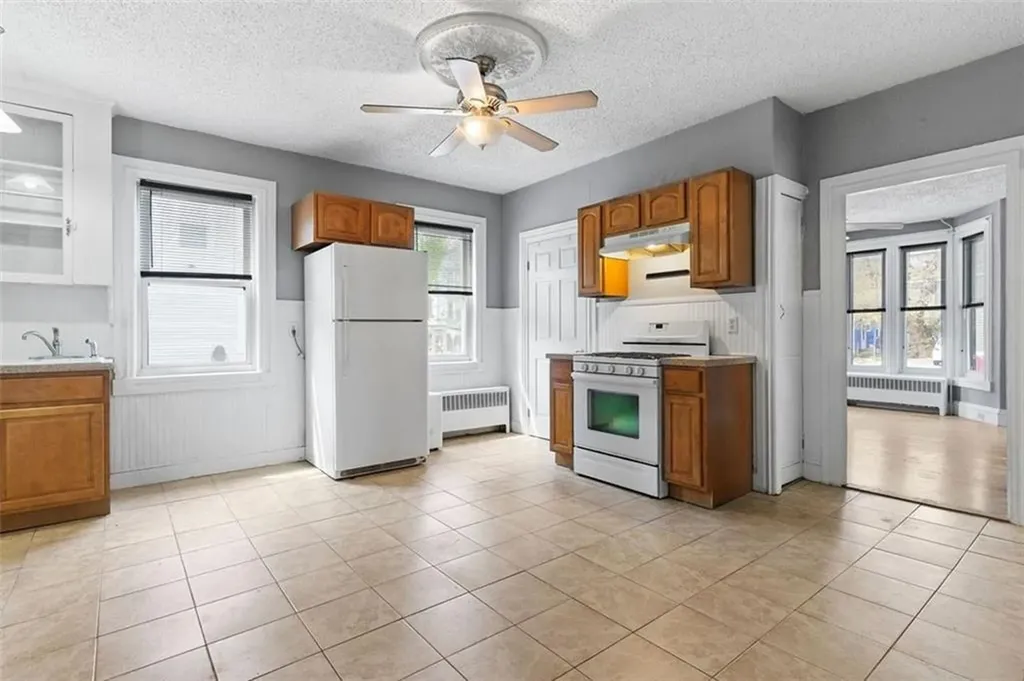 82 Sycamore Street Providence RI 02909