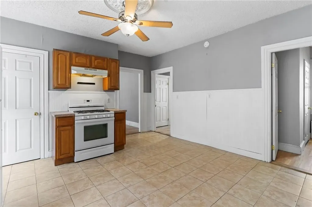 82 Sycamore Street Providence RI 02909