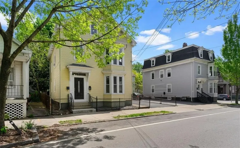 82 Sycamore Street Providence RI 02909