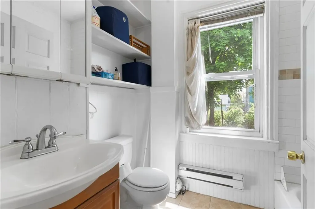 82 Sycamore Street Providence RI 02909