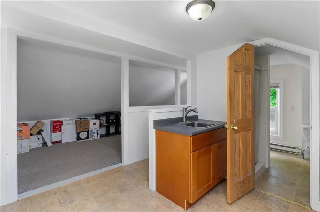 82 Sycamore Street Providence RI 02909