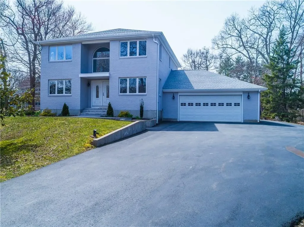 25 Wapping Road Portsmouth RI 02871