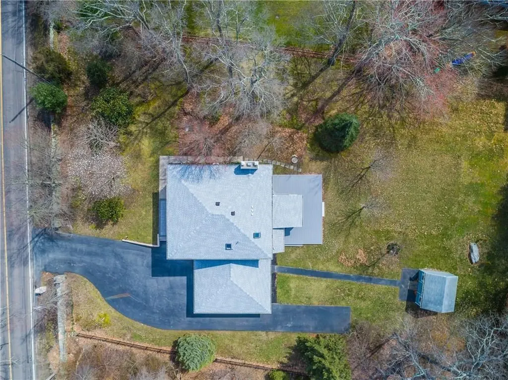 25 Wapping Road Portsmouth RI 02871