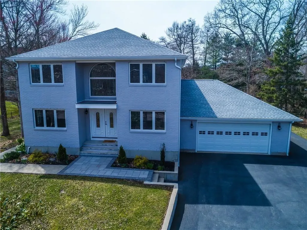 25 Wapping Road Portsmouth RI 02871