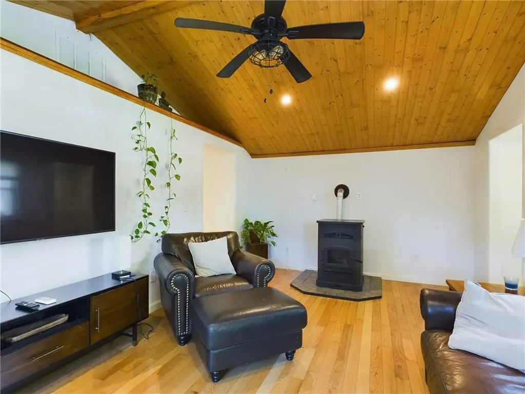409 Shady Valley Road Coventry RI 02816