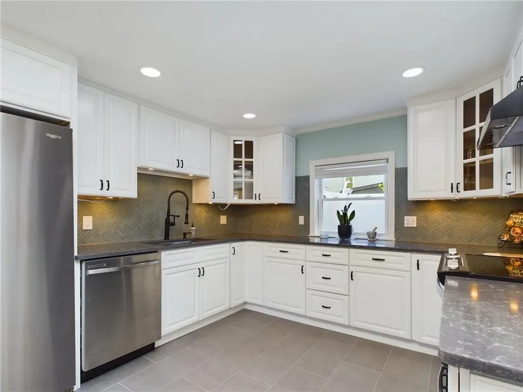 409 Shady Valley Road Coventry RI 02816