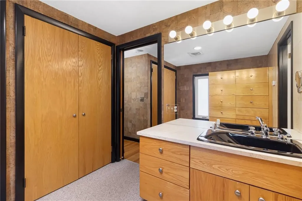 17 Longview Drive Cranston RI 02920