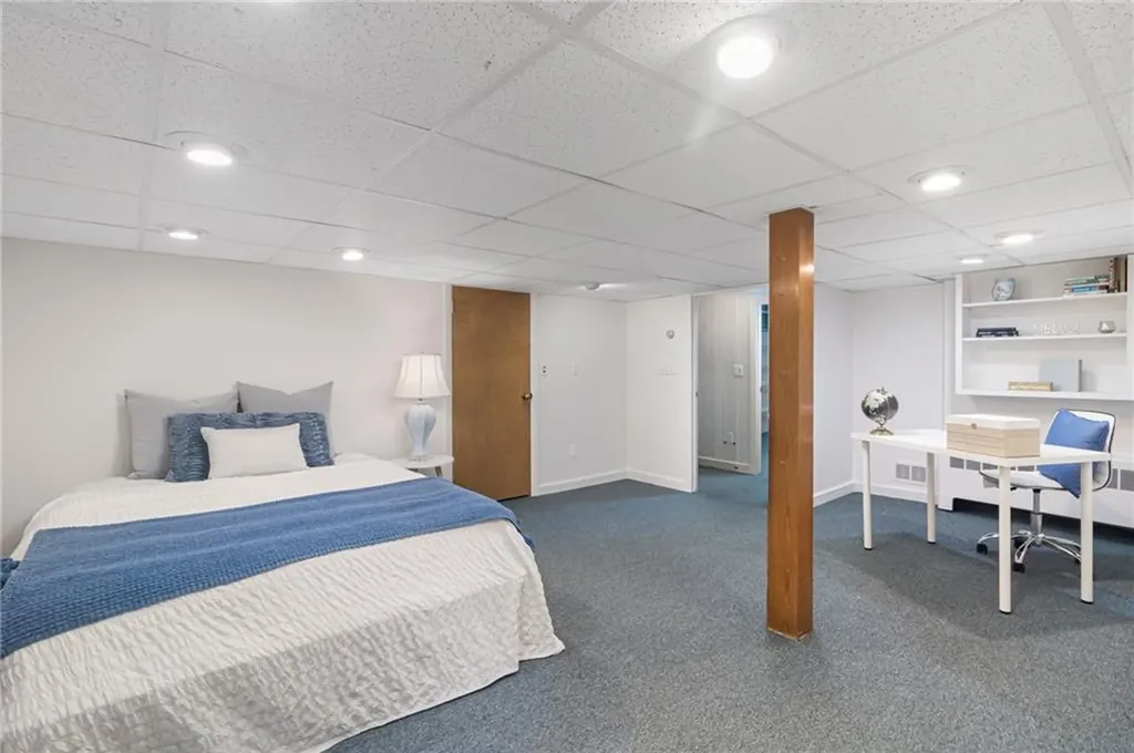17 Longview Drive Cranston RI 02920