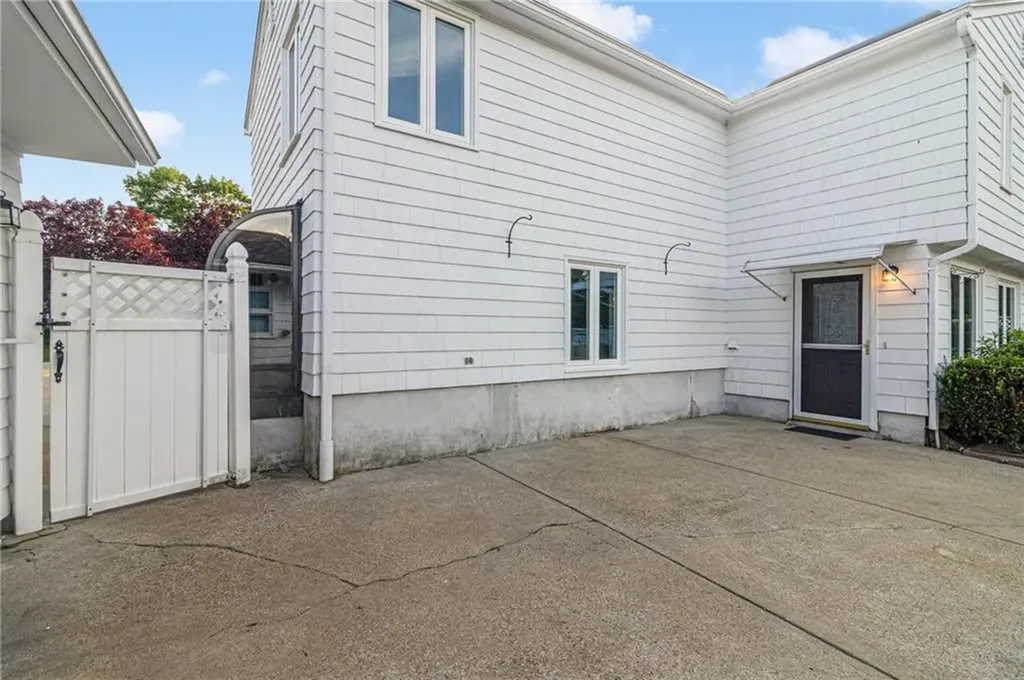 17 Longview Drive Cranston RI 02920