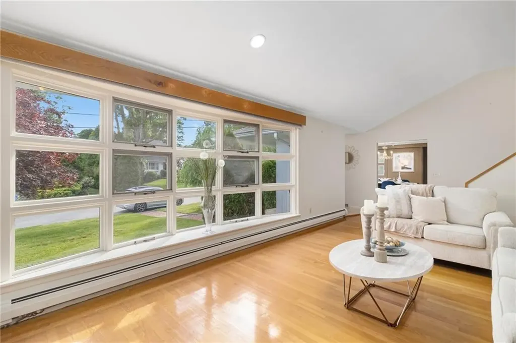 17 Longview Drive Cranston RI 02920
