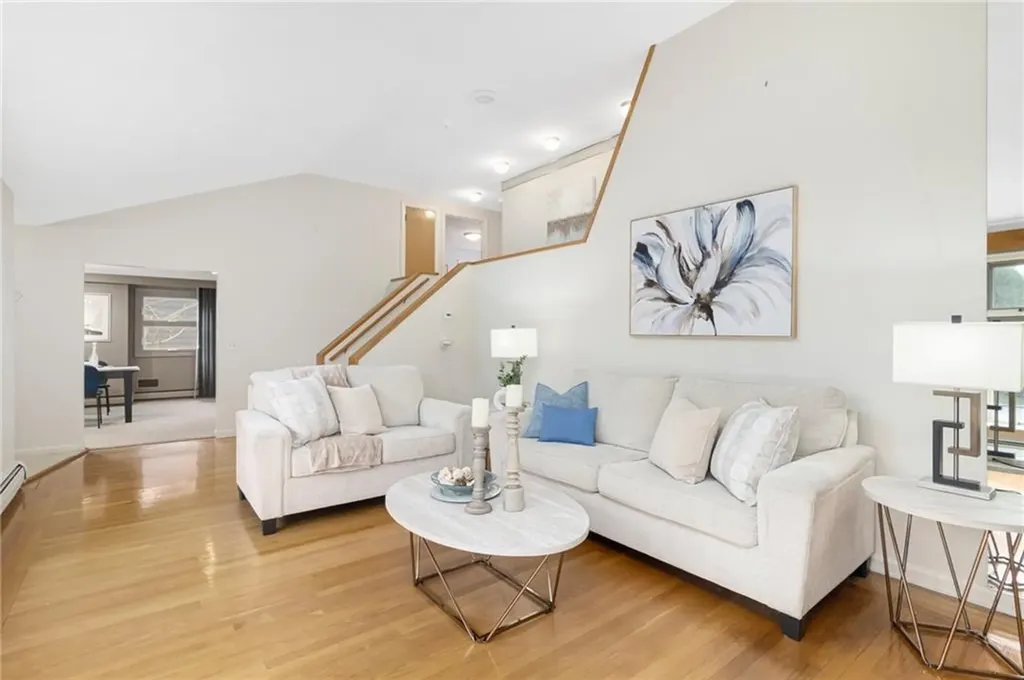 17 Longview Drive Cranston RI 02920