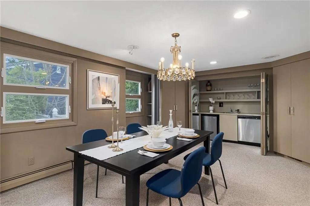 17 Longview Drive Cranston RI 02920