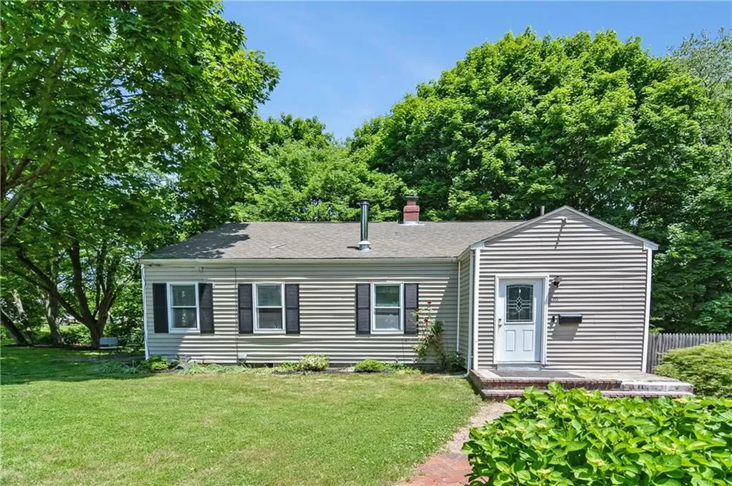 26 S Fuller Street Seekonk MA 02771