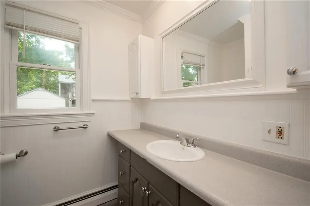 58 Islington Avenue Portsmouth RI 02871