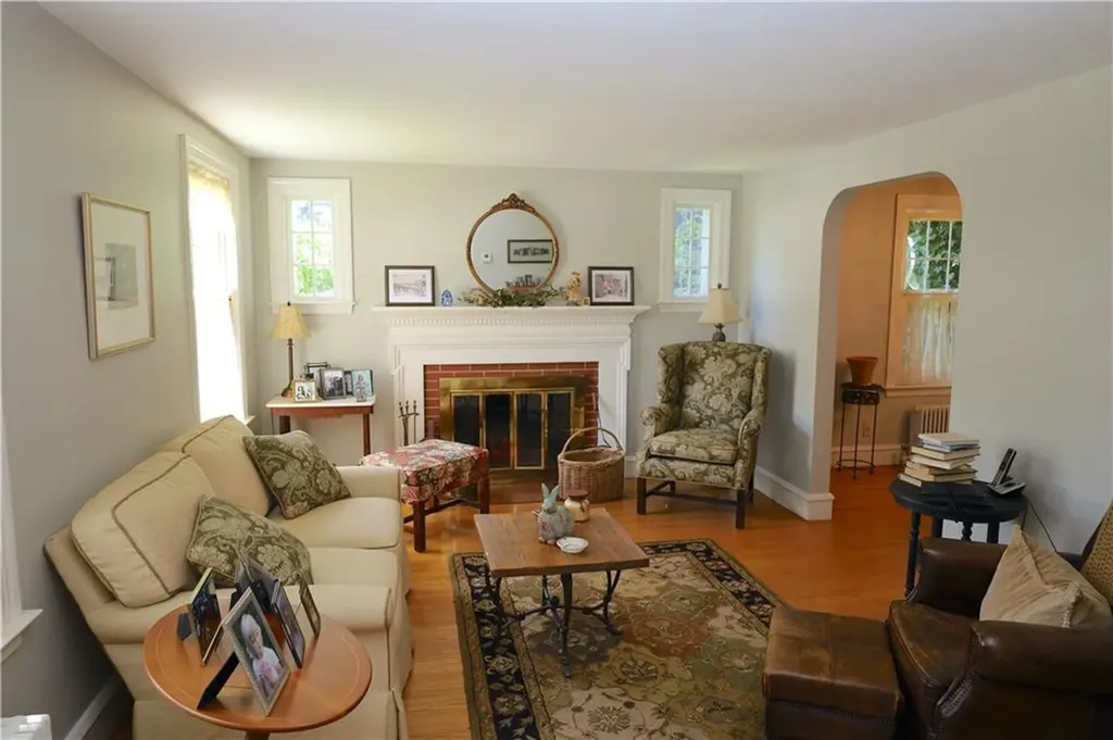 19 Doylston Drive Cranston RI 02905