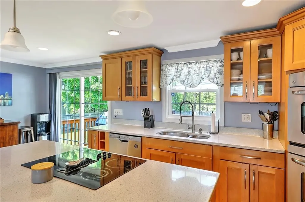 50 Larochelle Avenue Warwick RI 02889