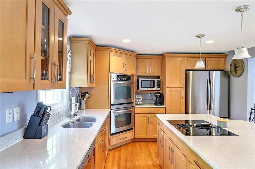 50 Larochelle Avenue Warwick RI 02889