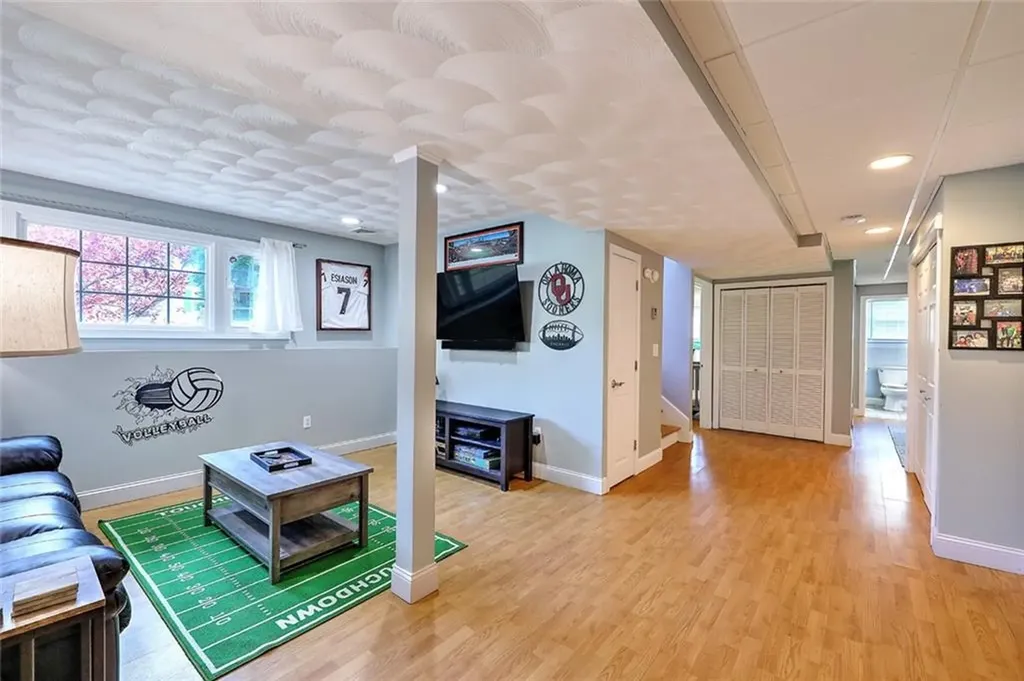 50 Larochelle Avenue Warwick RI 02889