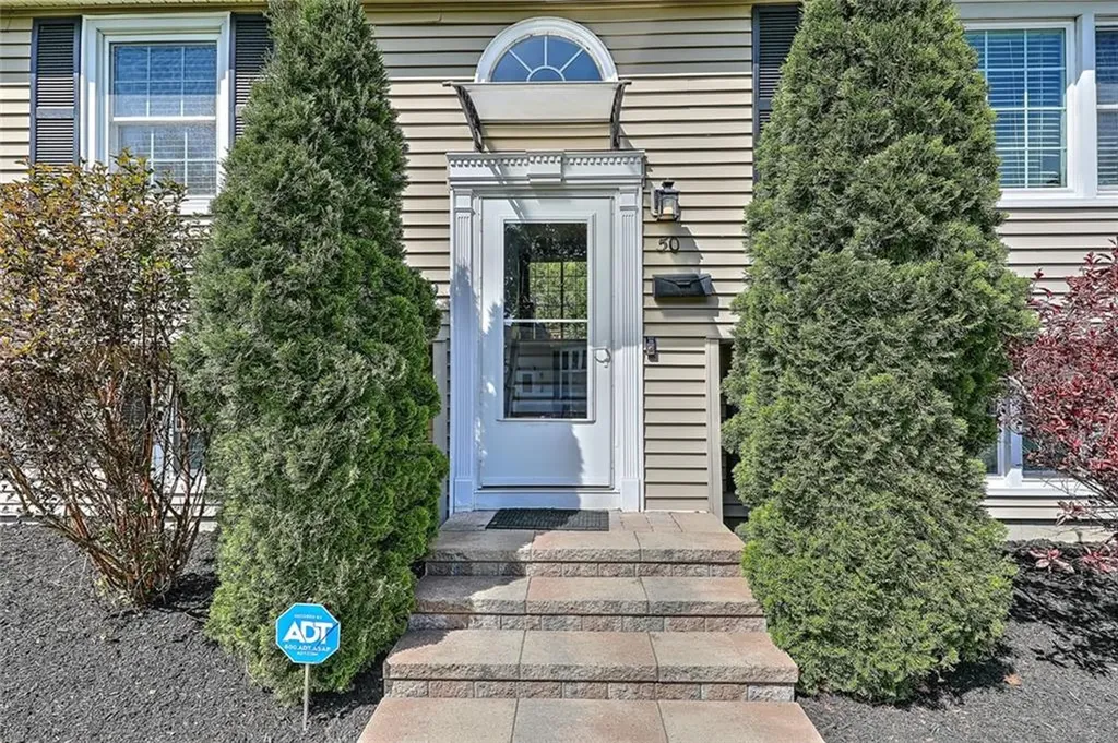 50 Larochelle Avenue Warwick RI 02889