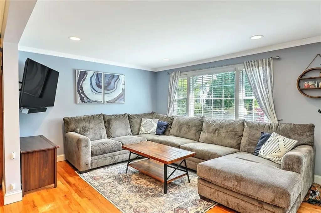 50 Larochelle Avenue Warwick RI 02889
