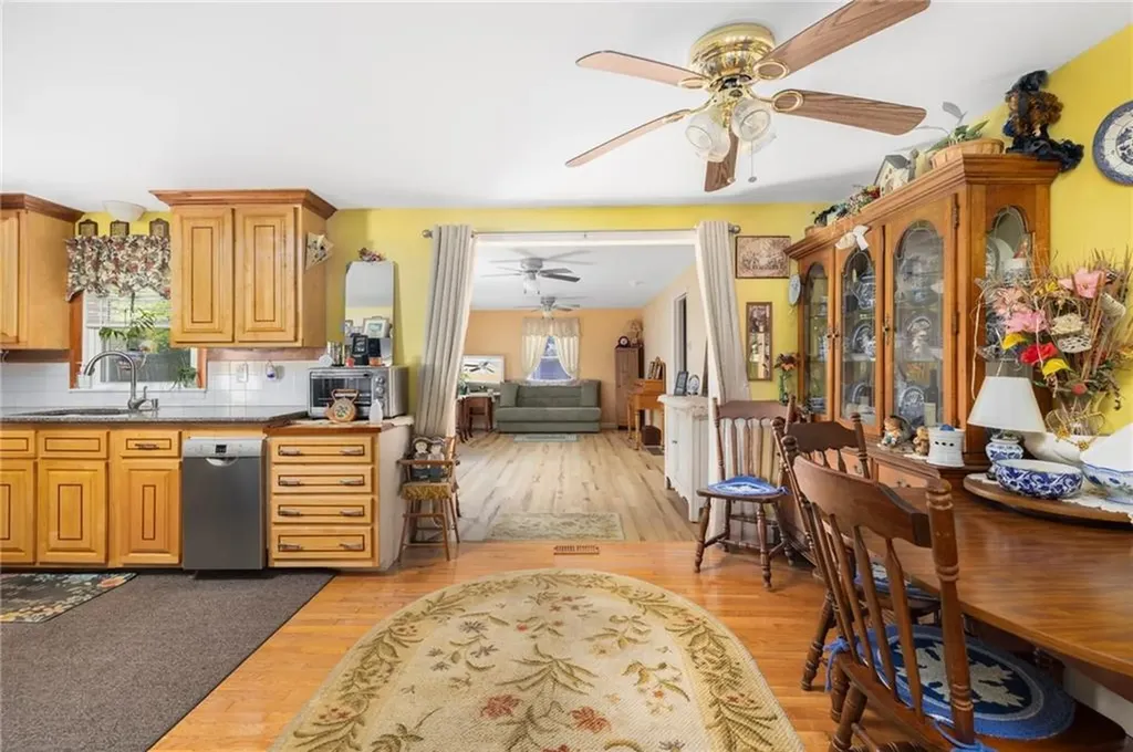 6 Glenrose Drive East Providence RI 02915
