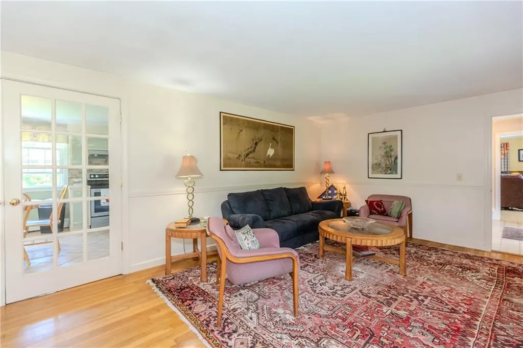 23 Kennedy Boulevard Lincoln RI 02865