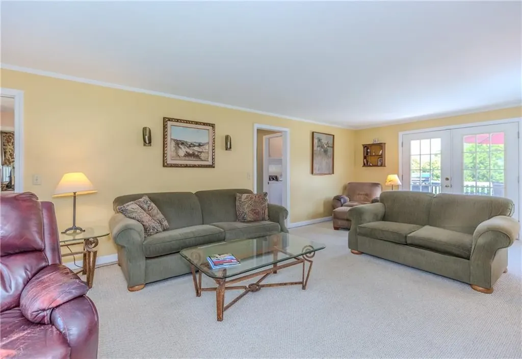 23 Kennedy Boulevard Lincoln RI 02865