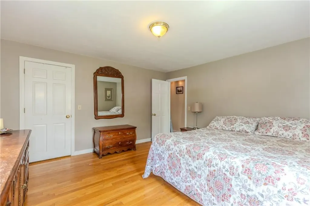 23 Kennedy Boulevard Lincoln RI 02865