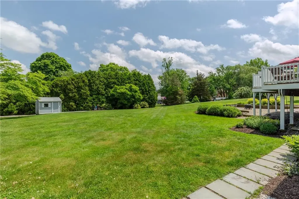 23 Kennedy Boulevard Lincoln RI 02865