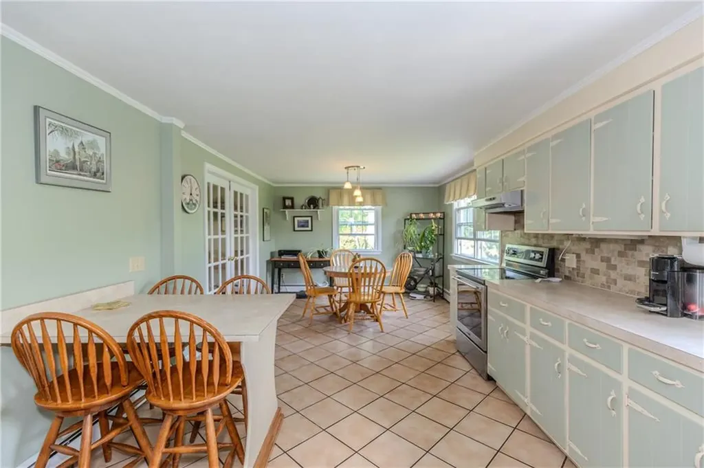 23 Kennedy Boulevard Lincoln RI 02865