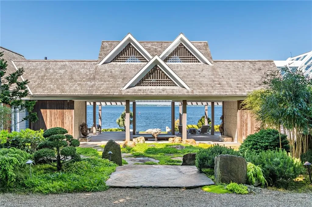 79 Shore Road Bristol RI 02809