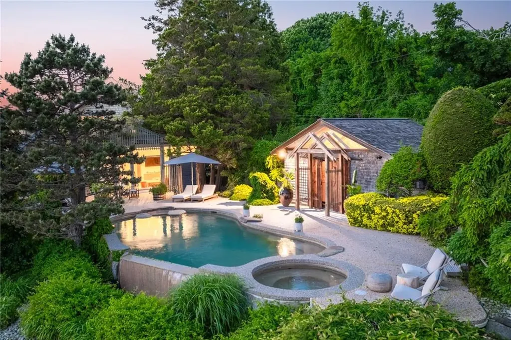 79 Shore Road Bristol RI 02809