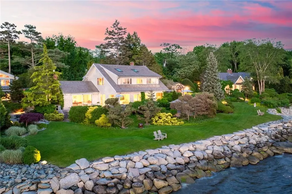 79 Shore Road Bristol RI 02809