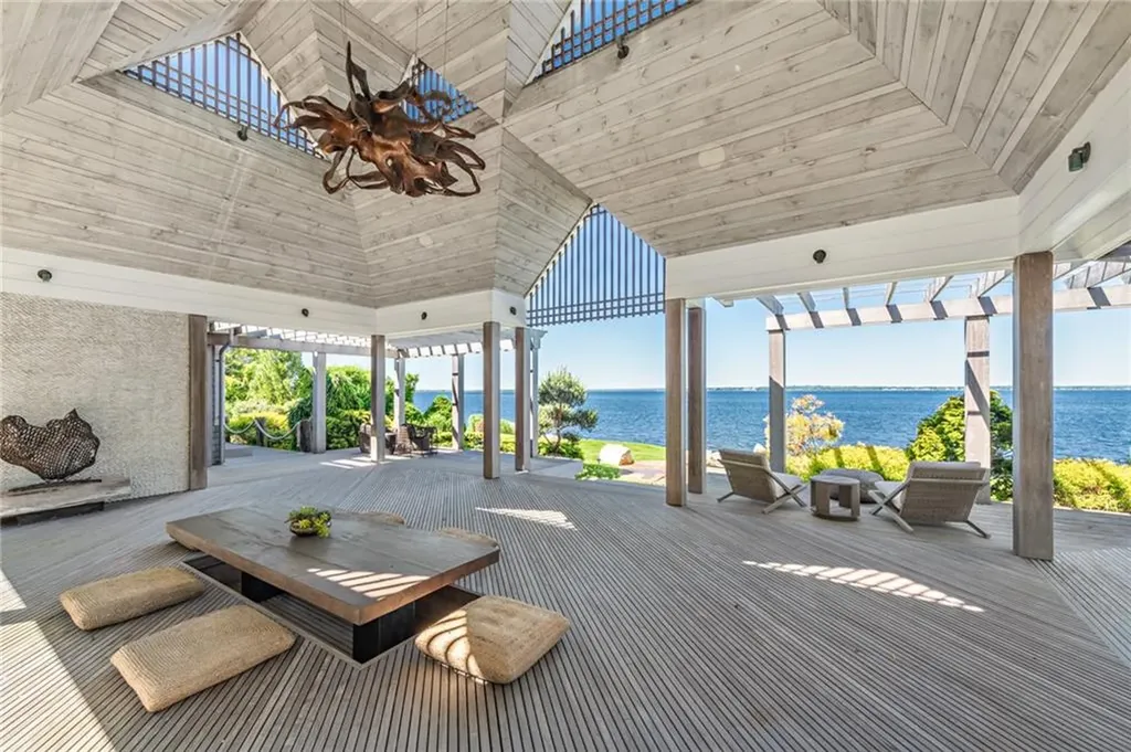 79 Shore Road Bristol RI 02809