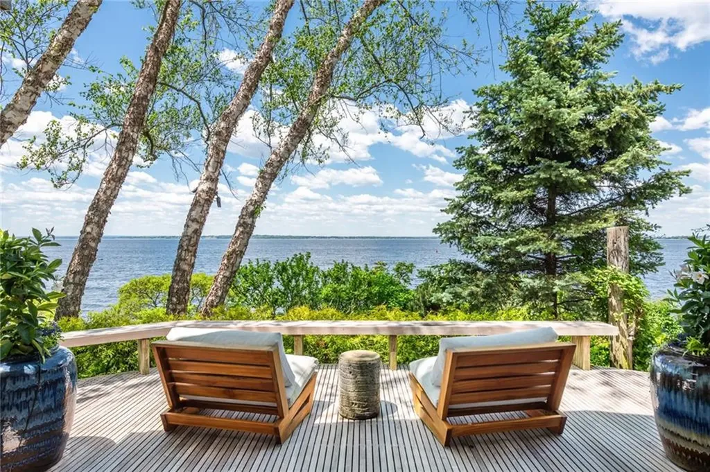 79 Shore Road Bristol RI 02809