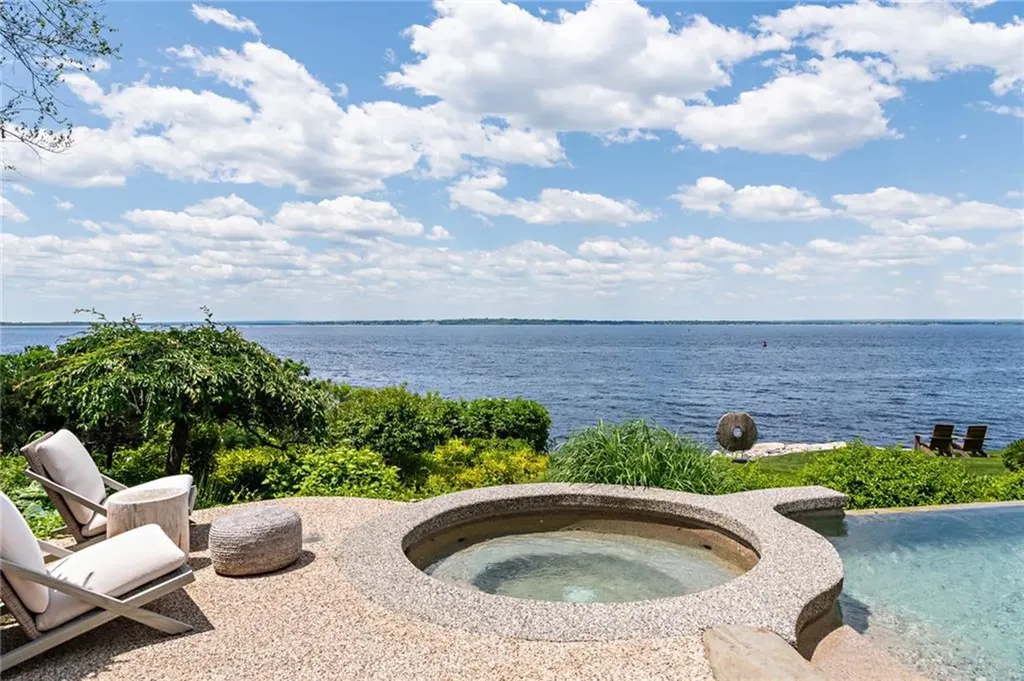 79 Shore Road Bristol RI 02809