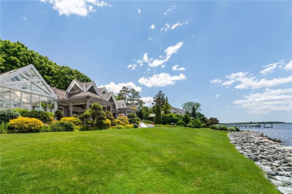 79 Shore Road Bristol RI 02809