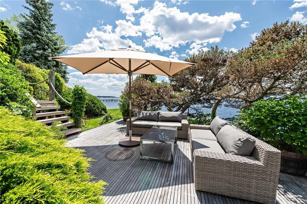 79 Shore Road Bristol RI 02809