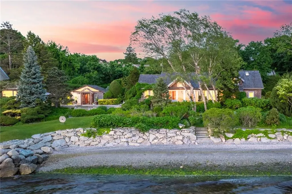 79 Shore Road Bristol RI 02809