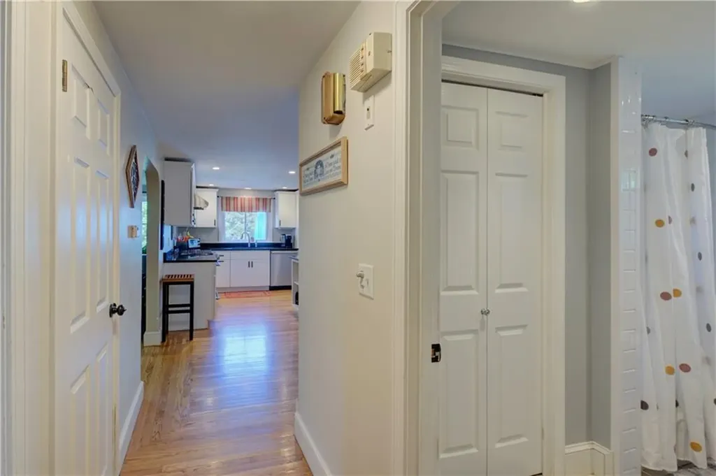 14 Richmond Avenue Barrington RI 02806